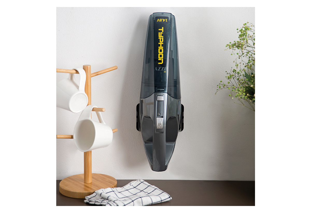 Aπεικονίζεται το ηλεκτρικό σκουπάκι στην βάση φόρτισης του 